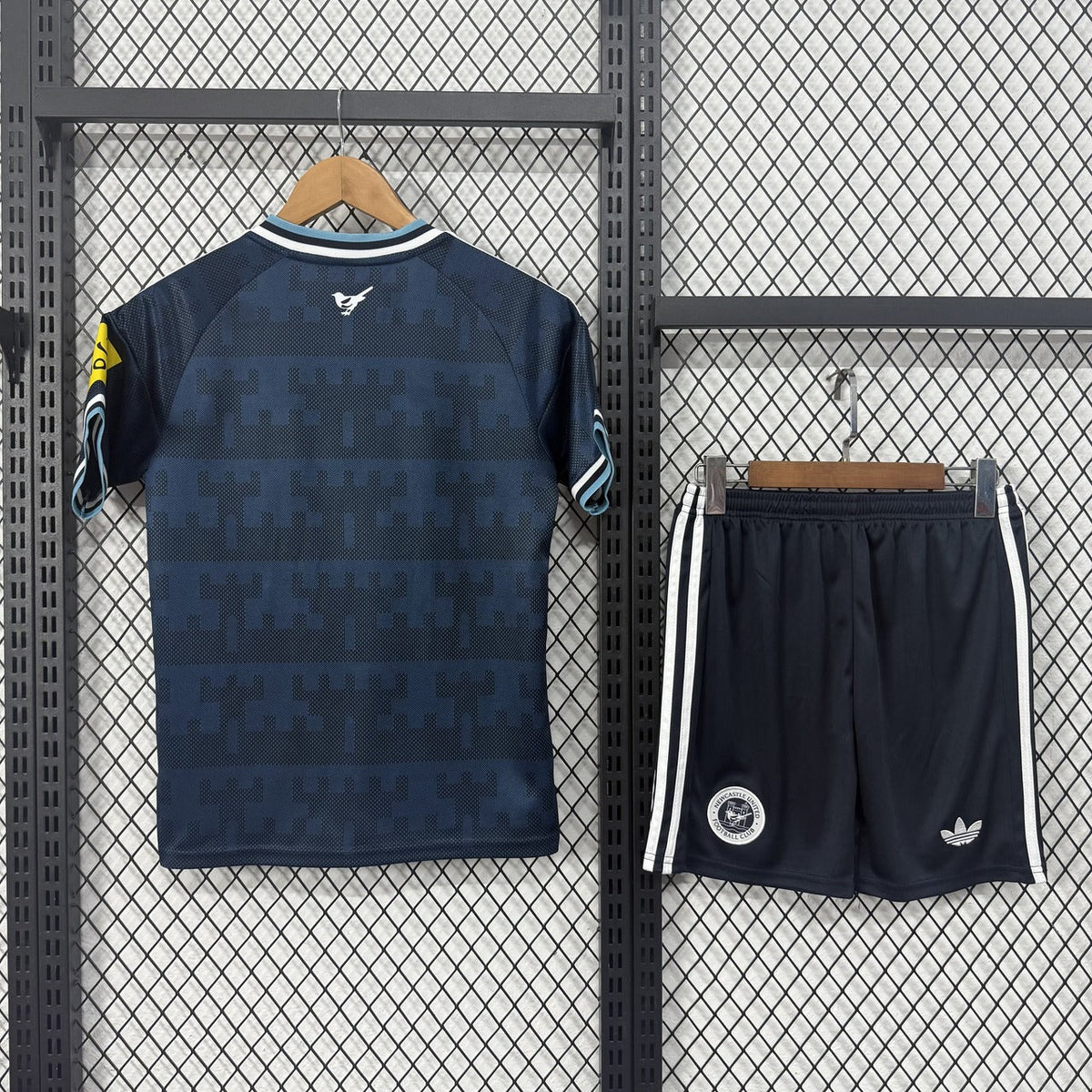 Newcastle United FC 2026/27 Away Kids Kit