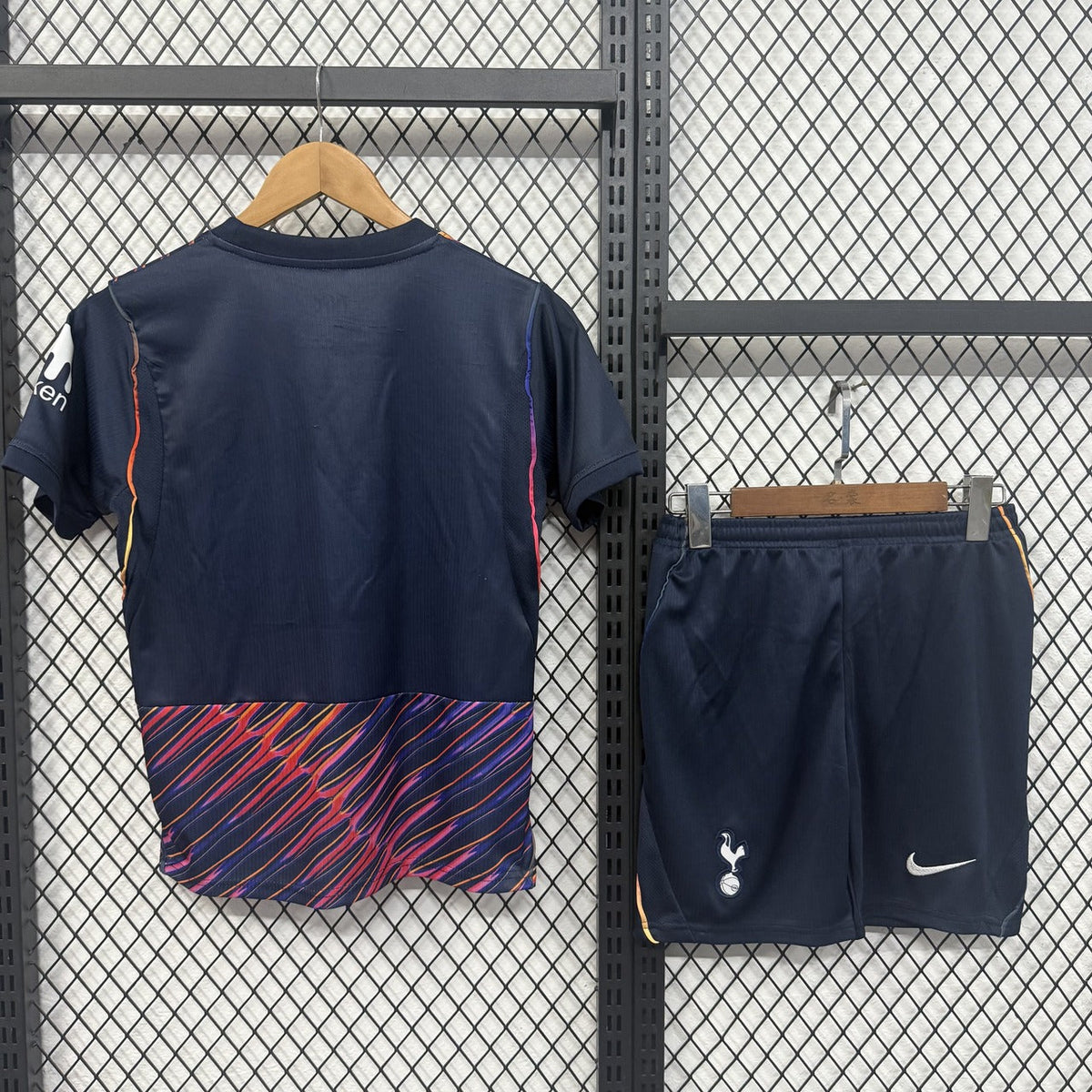 Tottenham Hotspur FC 2026/27 Away Kids Kit